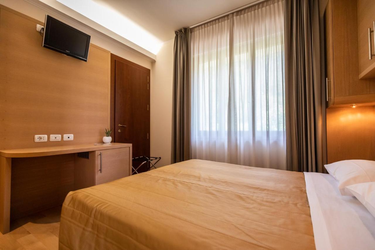 Hotel Centro Benessere Gardel Arta Terme Exterior photo