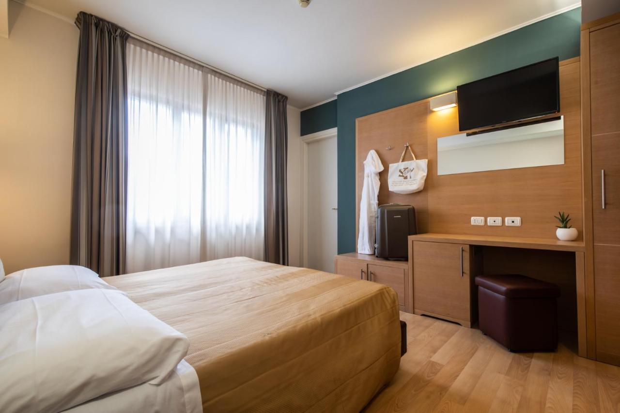 Hotel Centro Benessere Gardel Arta Terme Exterior photo